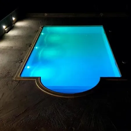 בית נופש Blue אגיה טריאדה